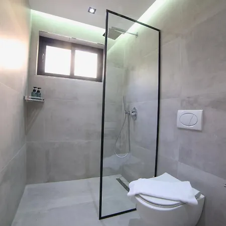 Matisse No20 - One Bedroom With Parking * Tirana