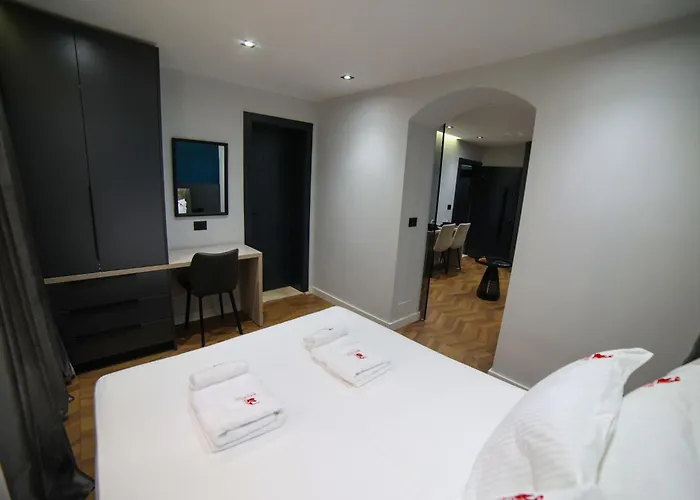 Matisse No20 - One Bedroom With Parking Apartament Tirana