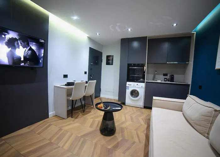 Matisse No20 - One Bedroom With Parking Apartament *